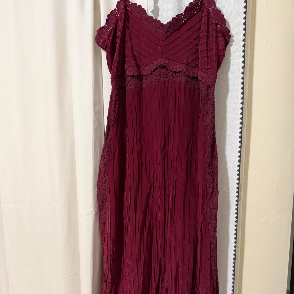 Farm Elegant Burgundy Lace Trim Dress